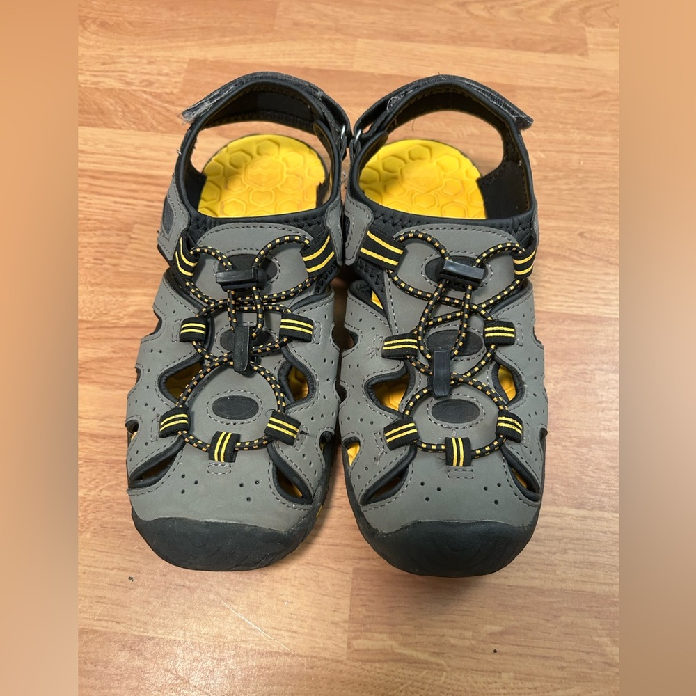 Kids' Gray and Yellow Khombu Sandals Size 3